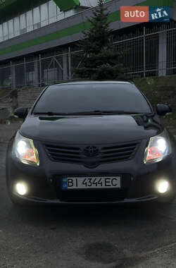 Седан Toyota Avensis 2008 в Кременчуге