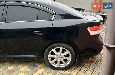 Седан Toyota Avensis 2010 в Полтаві