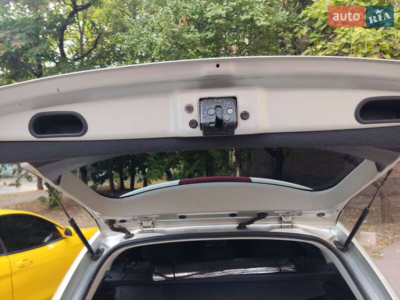 Універсал Toyota Avensis 2008 в Кривому Розі