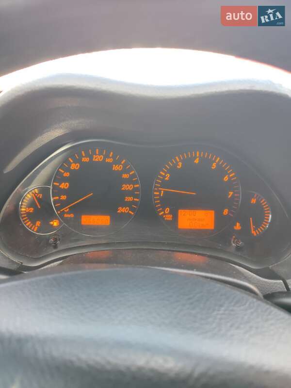 Седан Toyota Avensis 2006 в Дніпрі