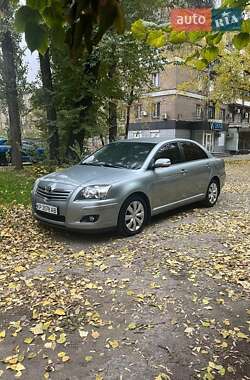 Седан Toyota Avensis 2008 в Запоріжжі