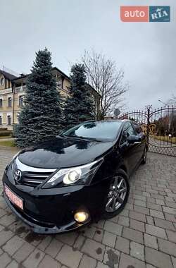 Універсал Toyota Avensis 2012 в Сарнах