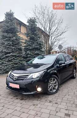 Універсал Toyota Avensis 2012 в Сарнах