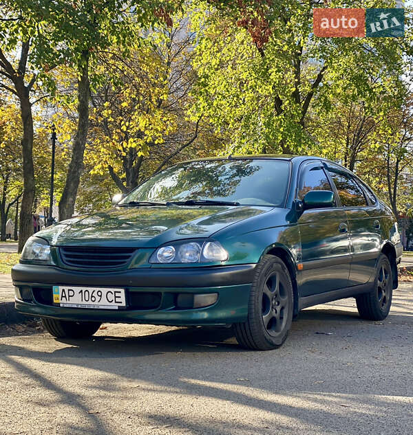 Toyota Avensis 1999