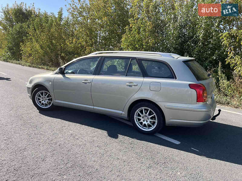 Универсал Toyota Avensis 2005 в Христиновке