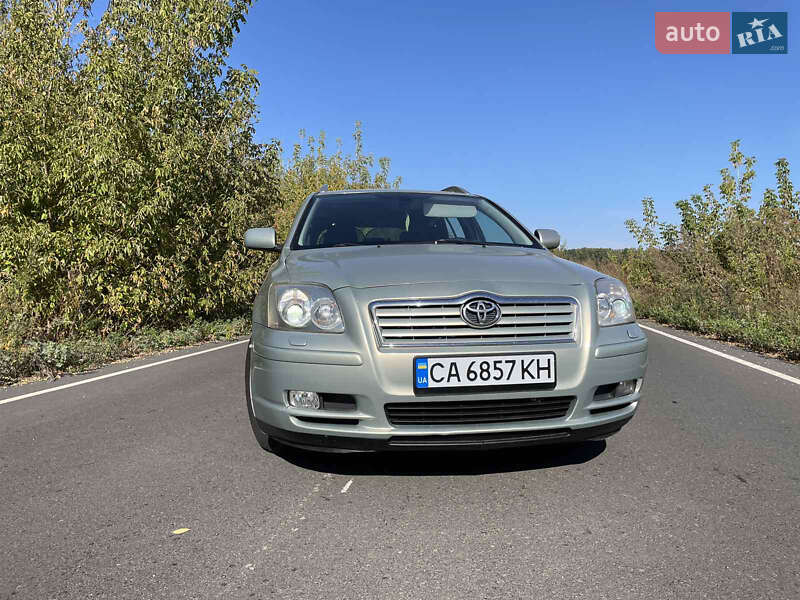 Универсал Toyota Avensis 2005 в Христиновке