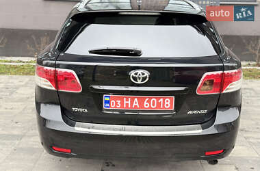 Універсал Toyota Avensis 2010 в Львові