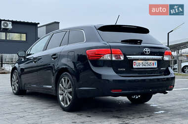 Универсал Toyota Avensis 2013 в Луцке