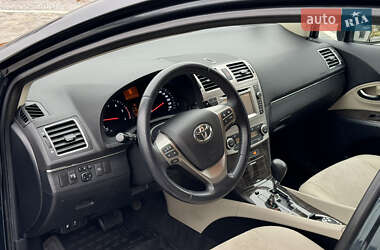 Универсал Toyota Avensis 2013 в Луцке