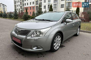 Универсал Toyota Avensis 2010 в Ровно