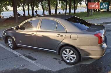 Седан Toyota Avensis 2007 в Днепре