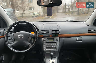 Седан Toyota Avensis 2007 в Новомосковську