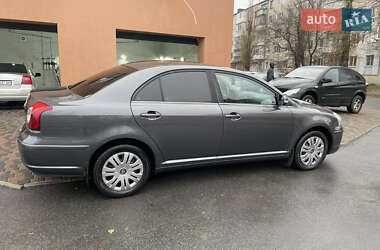 Седан Toyota Avensis 2007 в Новомосковську