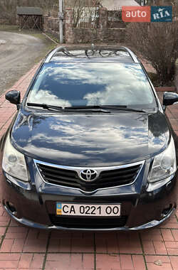 Універсал Toyota Avensis 2008 в Києві