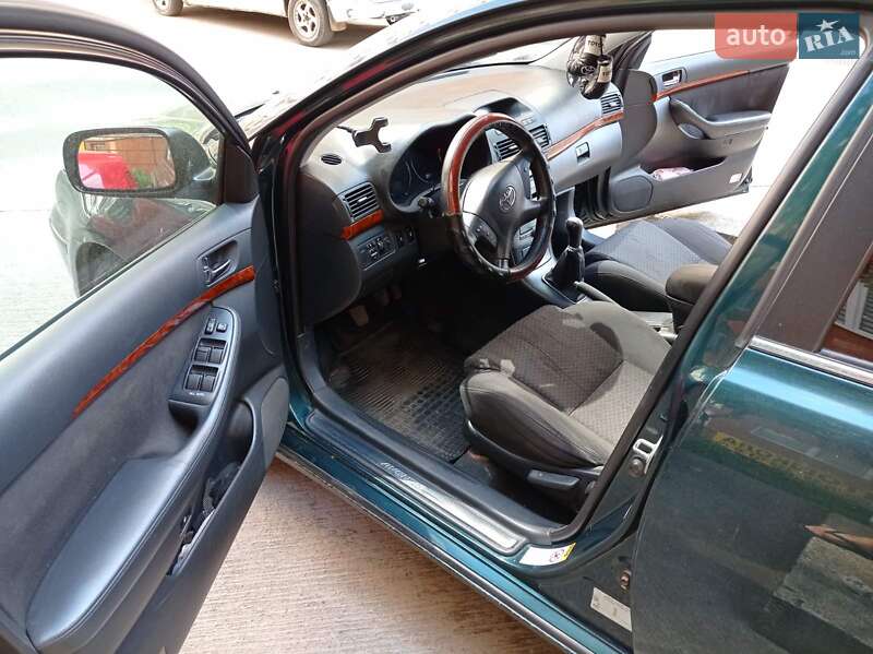 Универсал Toyota Avensis 2003 в Одессе