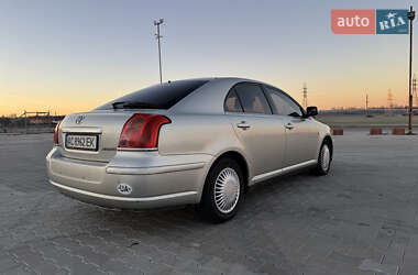 Лифтбек Toyota Avensis 2005 в Луцке