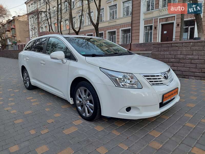 Универсал Toyota Avensis 2010 в Одессе
