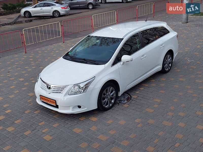 Универсал Toyota Avensis 2010 в Одессе