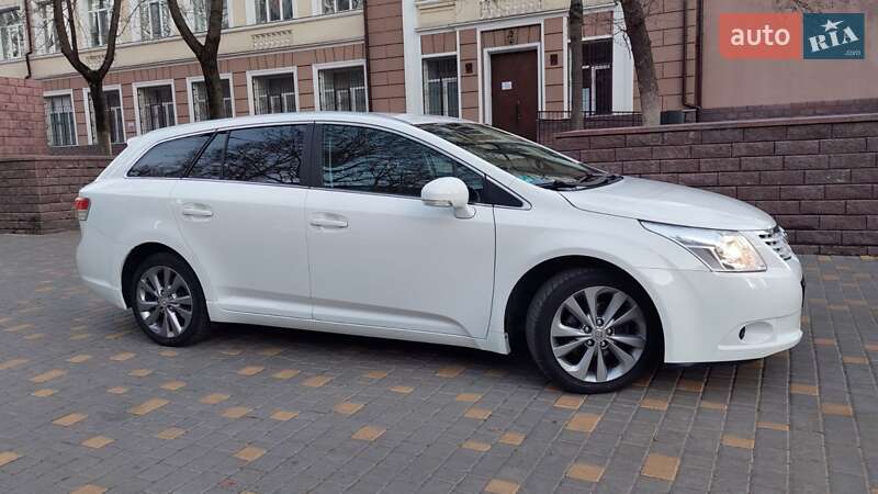 Универсал Toyota Avensis 2010 в Одессе