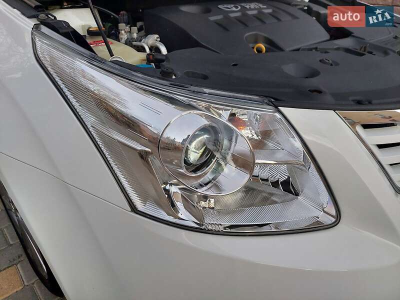 Универсал Toyota Avensis 2010 в Одессе