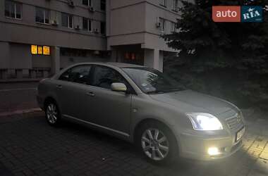 Седан Toyota Avensis 2004 в Дніпрі