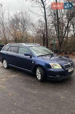 Універсал Toyota Avensis 2004 в Василькові