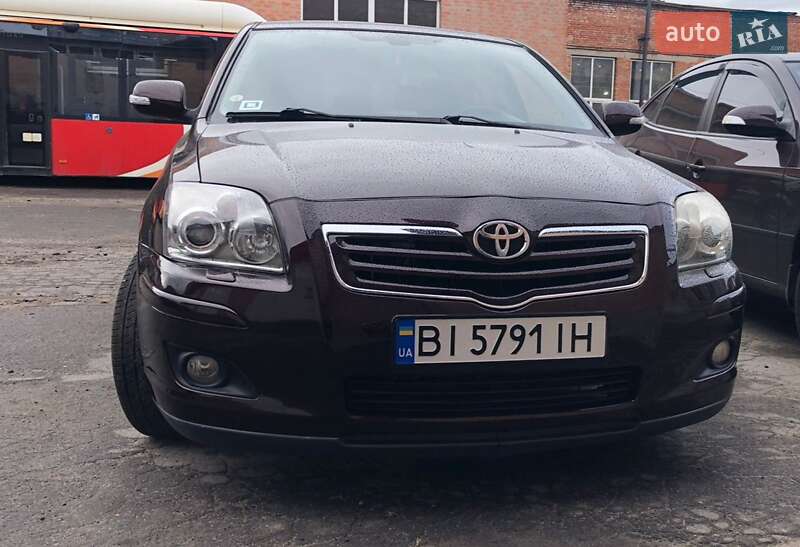 Седан Toyota Avensis 2008 в Полтаві