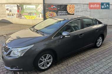 Седан Toyota Avensis 2011 в Тернополе