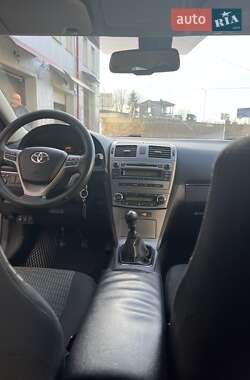 Седан Toyota Avensis 2011 в Тернополі