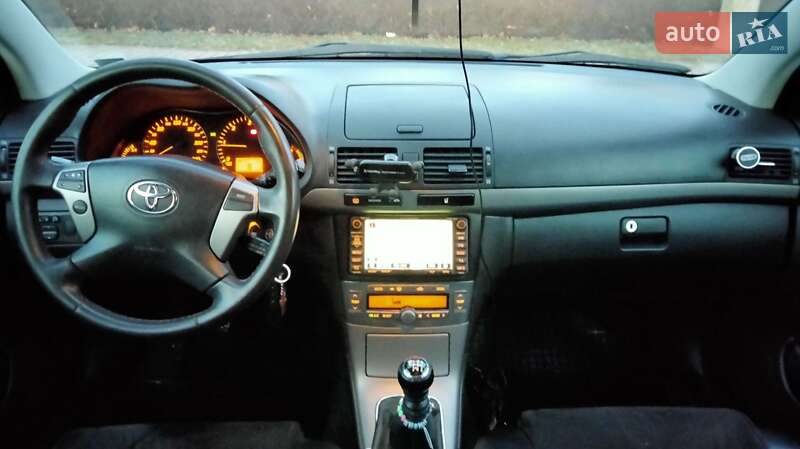 Универсал Toyota Avensis 2007 в Луцке