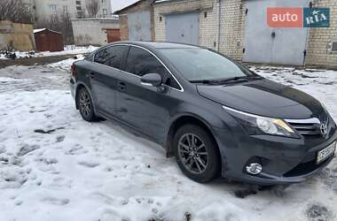 Седан Toyota Avensis 2013 в Чернігові