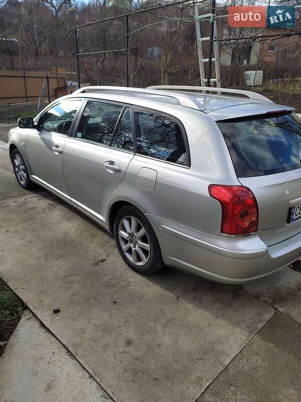 Универсал Toyota Avensis 2005 в Черновцах