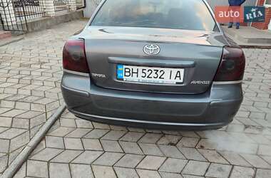 Седан Toyota Avensis 2006 в Калиновке