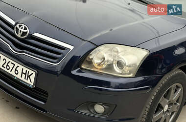 Універсал Toyota Avensis 2006 в Бердичеві