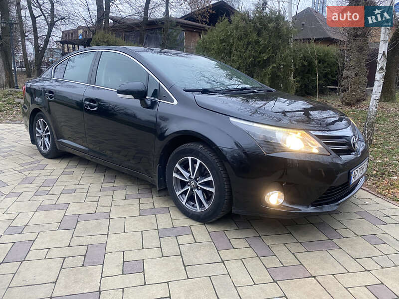 Седан Toyota Avensis 2013 в Кременчуці