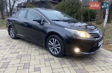 Седан Toyota Avensis 2013 в Кременчуці