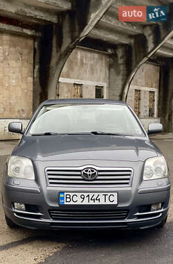 Ліфтбек Toyota Avensis 2004 в Івано-Франківську