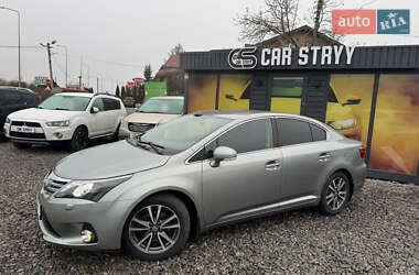 Седан Toyota Avensis 2012 в Стрию