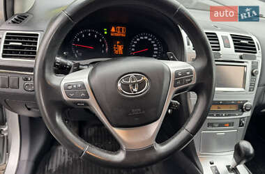 Седан Toyota Avensis 2012 в Стрию