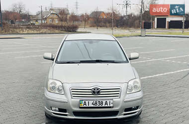 Седан Toyota Avensis 2005 в Бучі