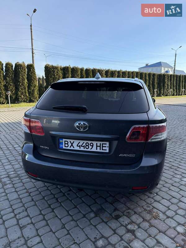 Универсал Toyota Avensis 2009 в Дунаевцах