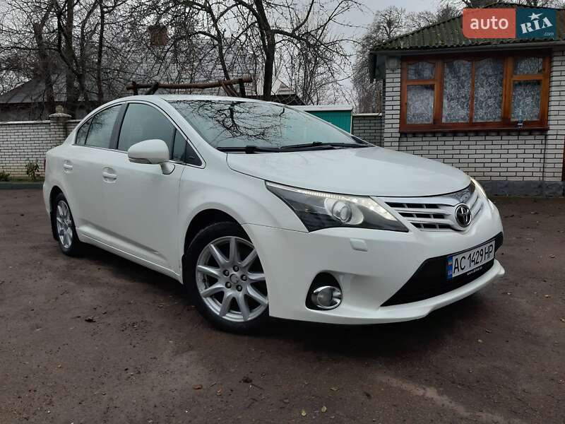 Седан Toyota Avensis 2013 в Житомирі