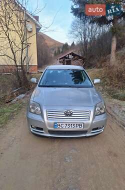 Седан Toyota Avensis 2004 в Сколе