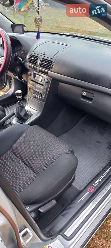 Универсал Toyota Avensis 2006 в Сколе