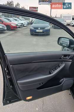 Универсал Toyota Avensis 2006 в Полтаве