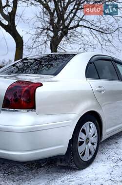 Седан Toyota Avensis 2003 в Виннице