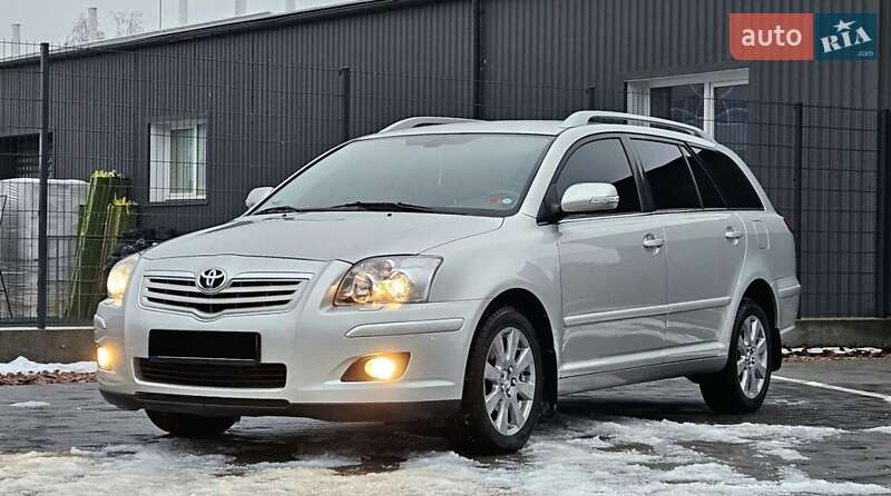 Універсал Toyota Avensis 2008 в Кам'янському