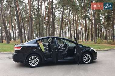 Седан Toyota Avensis 2011 в Чернігові