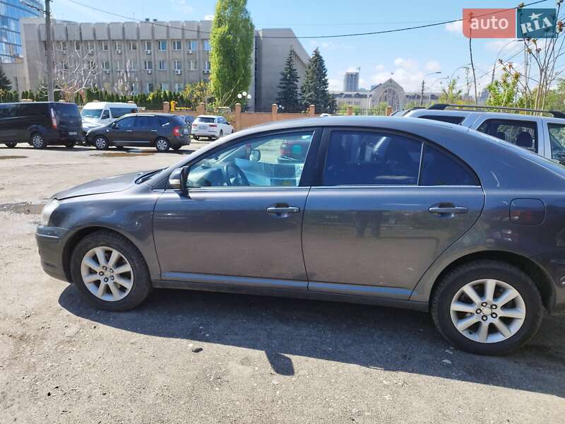 Ліфтбек Toyota Avensis 2008 в Хоролі