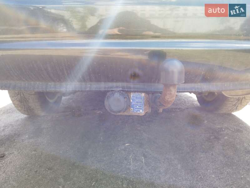 Ліфтбек Toyota Avensis 2008 в Хоролі